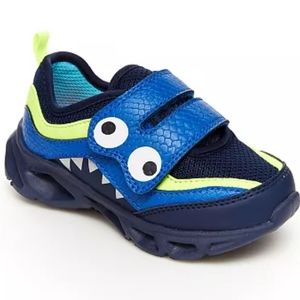 NWT Carters Light up shoes